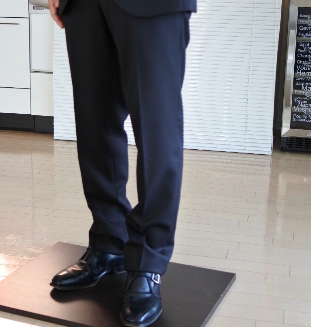 スーツスタイル パンツ丈はどれぐらいの長さにすれば良いか